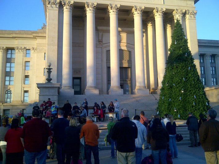 oklahoma capitol tree lighting ceremony