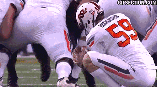 Oklahoma-State-kicker-hits-the-upright-in-the-Cotton-Bowl