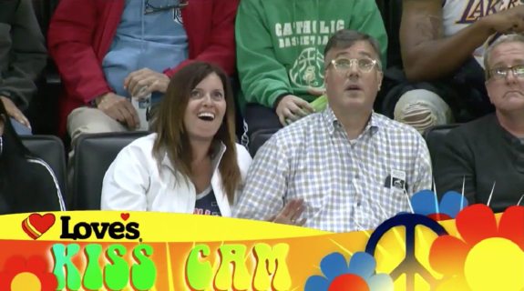 loves kiss cam 3